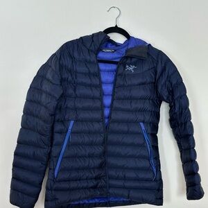 Arc'teryx Women's Lightweight Down Jacket - Navy with Royal Blue Accents